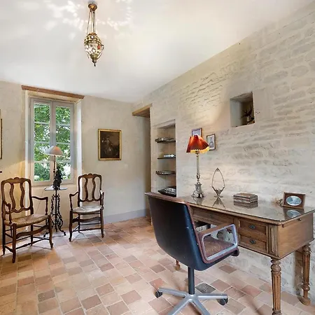 Elegant Normandy Retreat Lantheuil