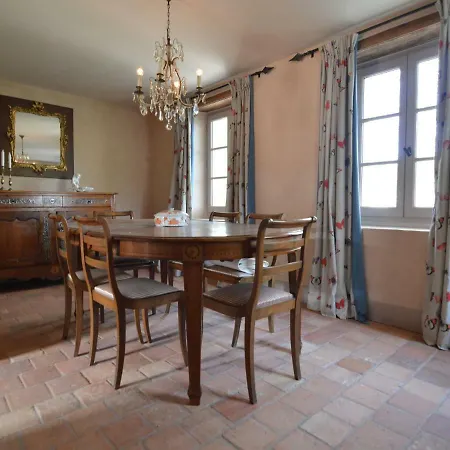 Vintage Mansion In France With Garden Lantheuil
