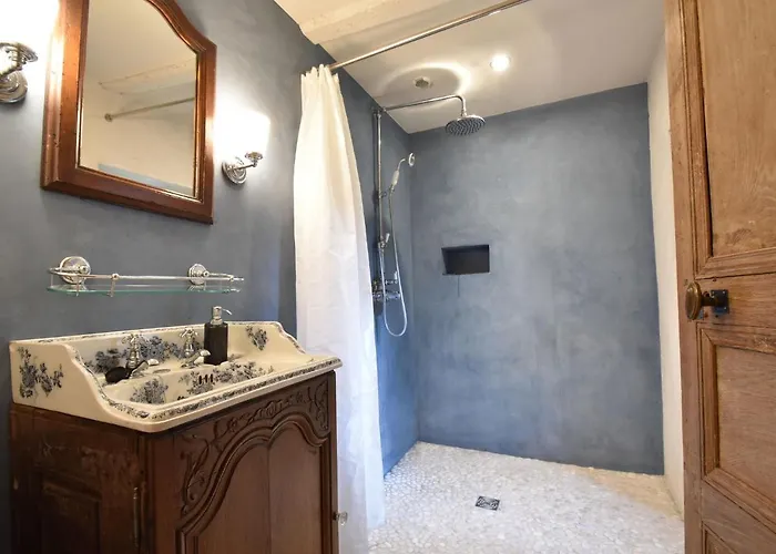 Elegant Normandy Retreat Lantheuil