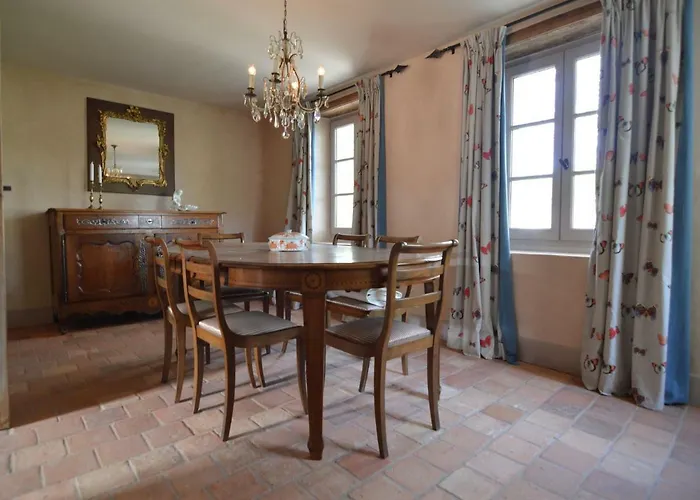 Elegant Normandy Retreat Lantheuil